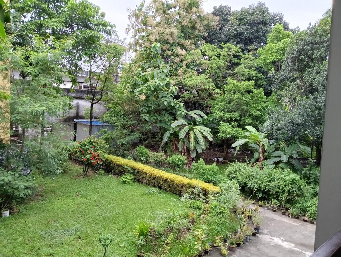 Anjali Homestay - 10 Mins From Airport Силигури Экстерьер фото